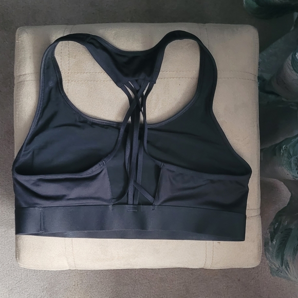 VICTORIA’S Secret Sports Bra - Picture 2 of 3